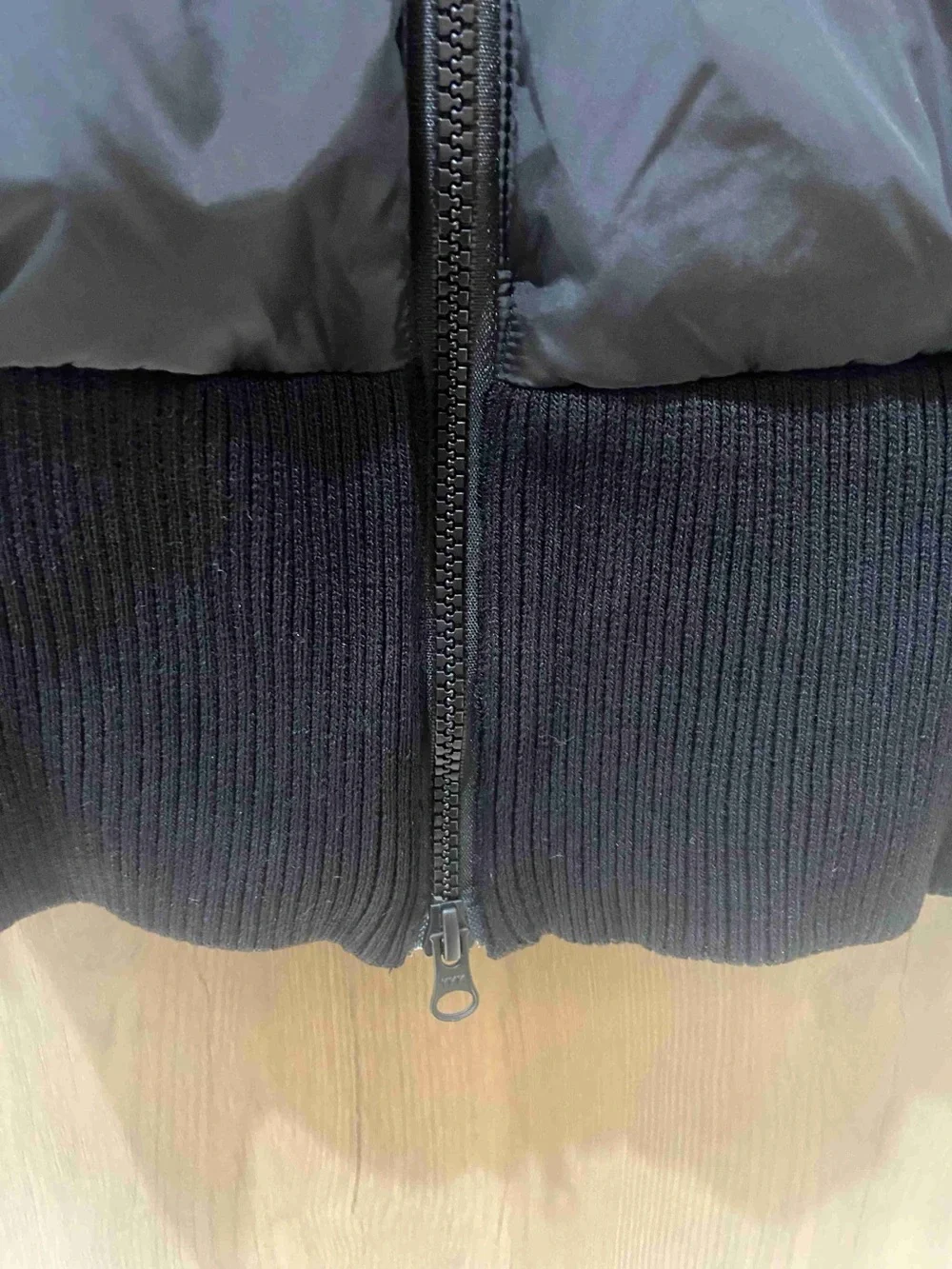 Canada Goose. cropped quilted